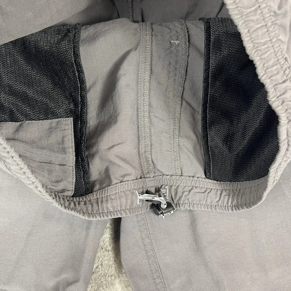 The North Face Mens Gray Nylon Cargo Hiking Pants Size Medium Elastic Waist